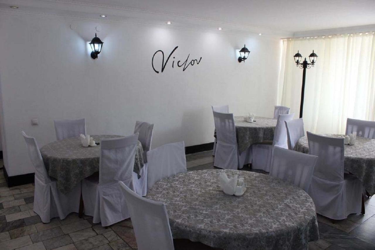 Victoria Hotel 악타우 외부 사진
