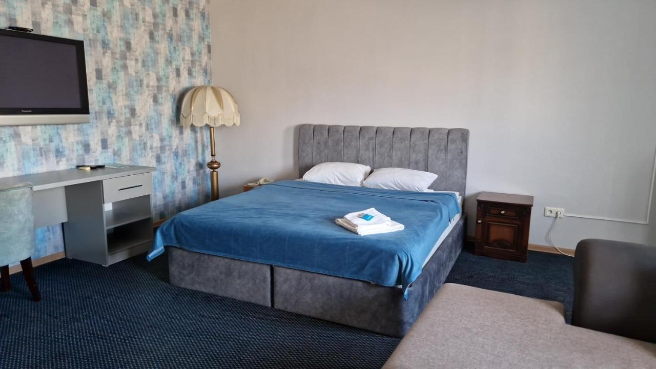 Victoria Hotel 악타우 외부 사진
