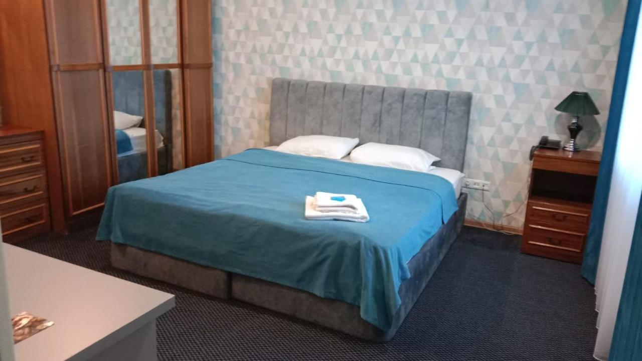 Victoria Hotel 악타우 외부 사진