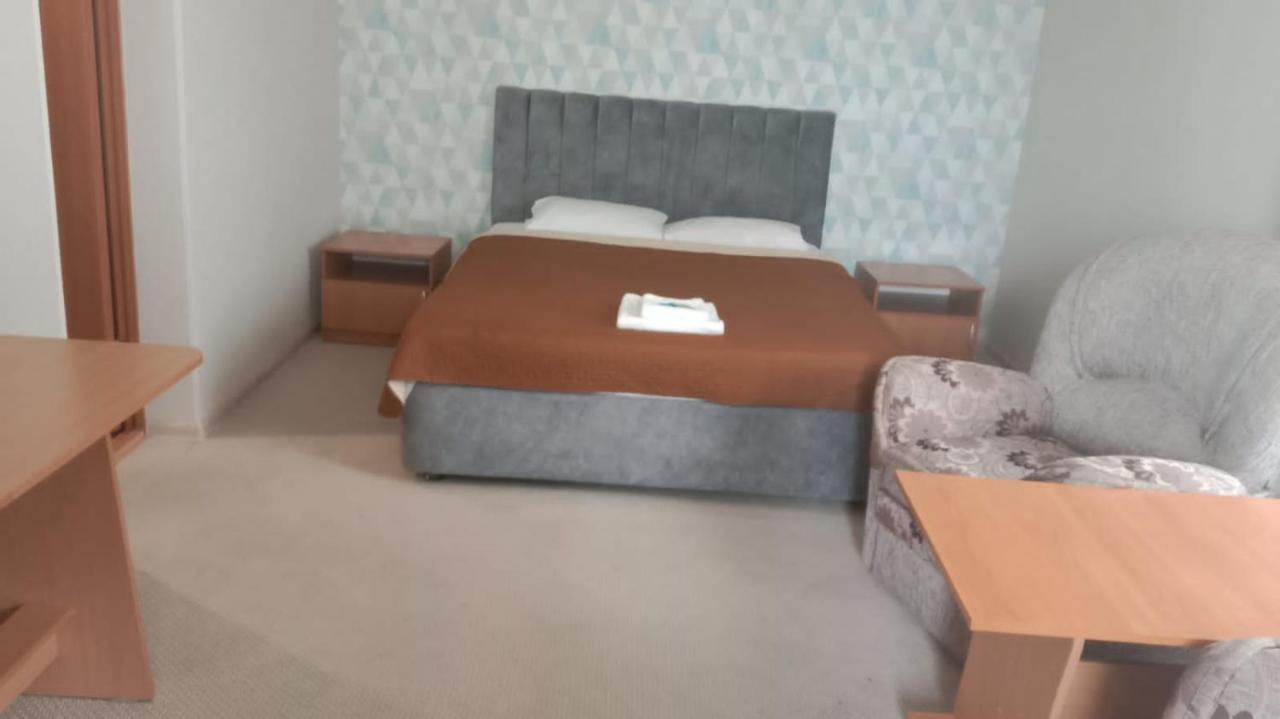 Victoria Hotel 악타우 외부 사진