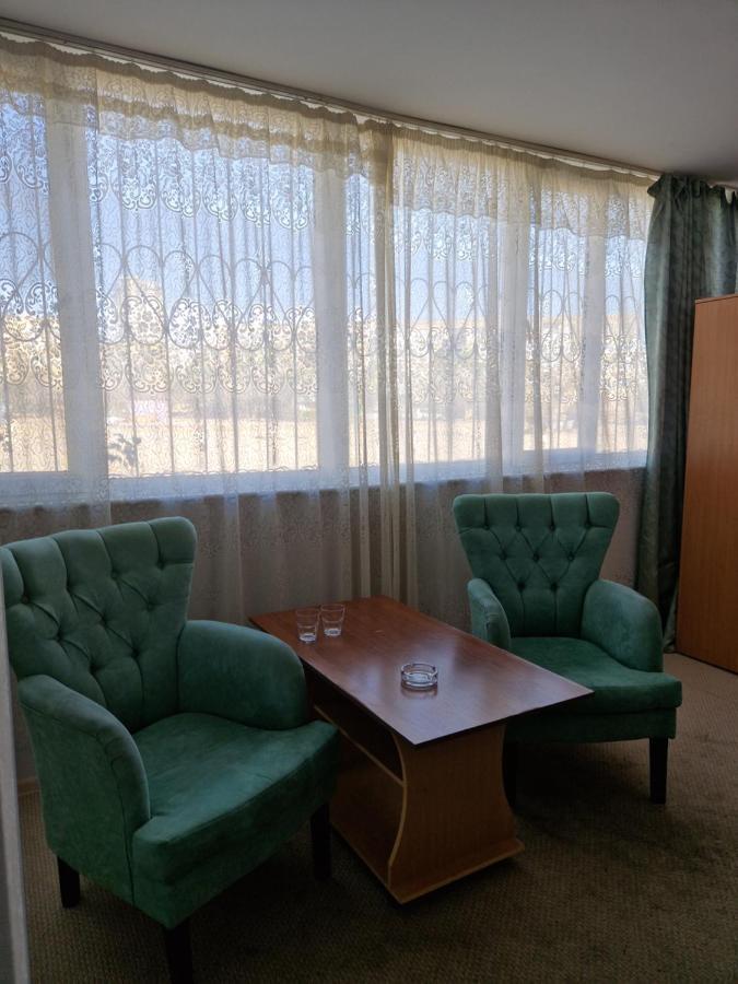 Victoria Hotel 악타우 외부 사진